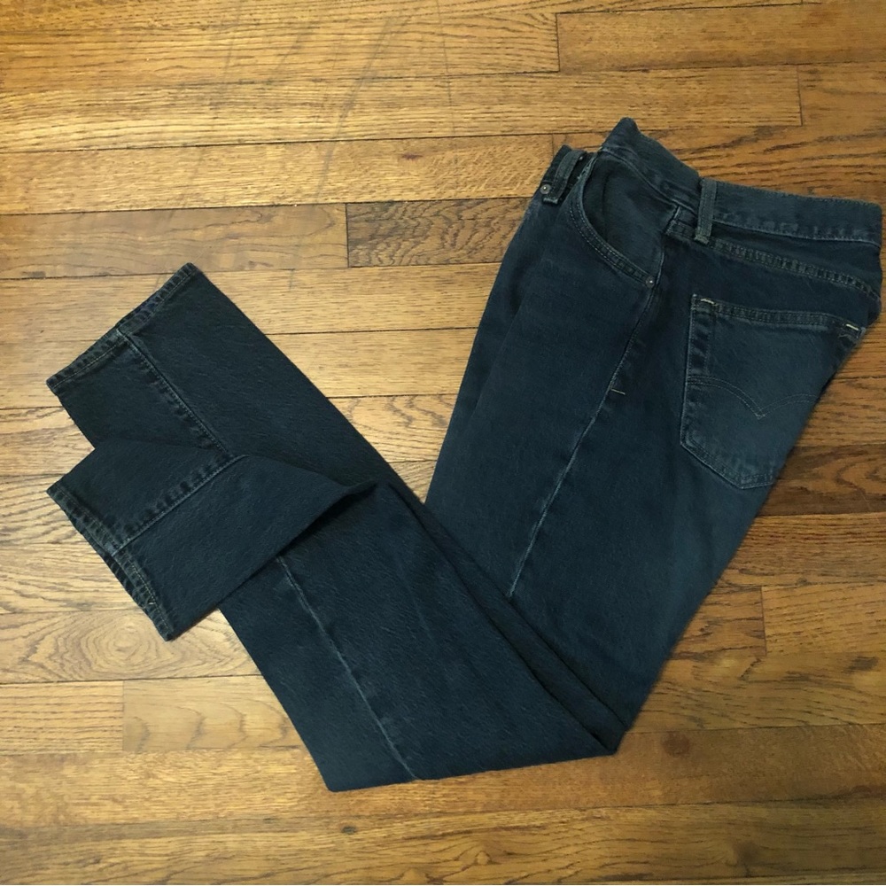 Vintage Levi’s 501’s - Picture 3 of 9